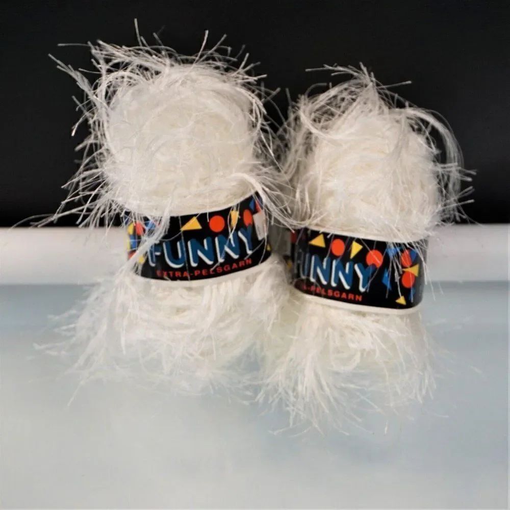 Funny Extra Pelsgarn 1002 Eyelash Yarn White Color 2 Skeins Lot Sandnes Garn